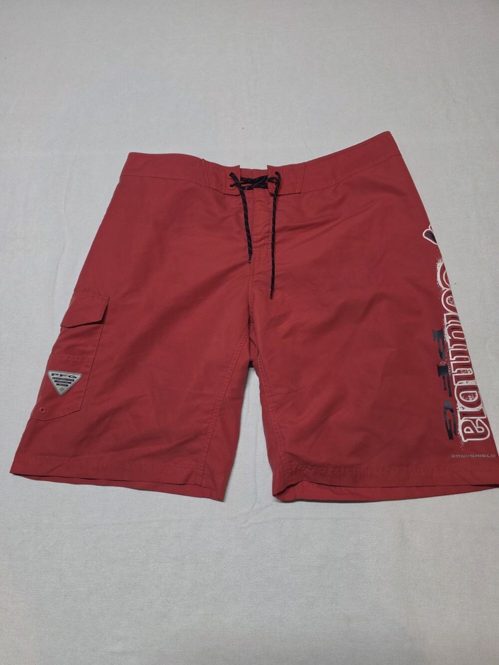 Columbia Pfg Red Shorts Mens Size 38 Spell Out
